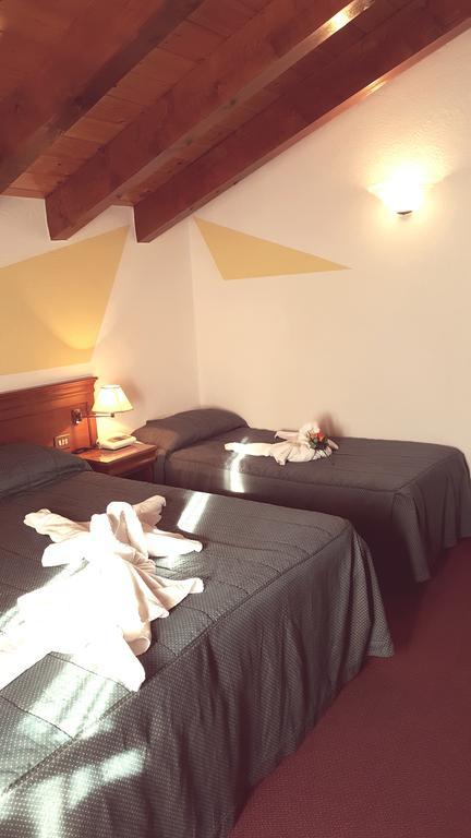Hotel Castello มองต์โจเวต ภายนอก รูปภาพ